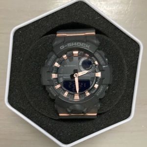 Ladies G shock fitness tracker watch